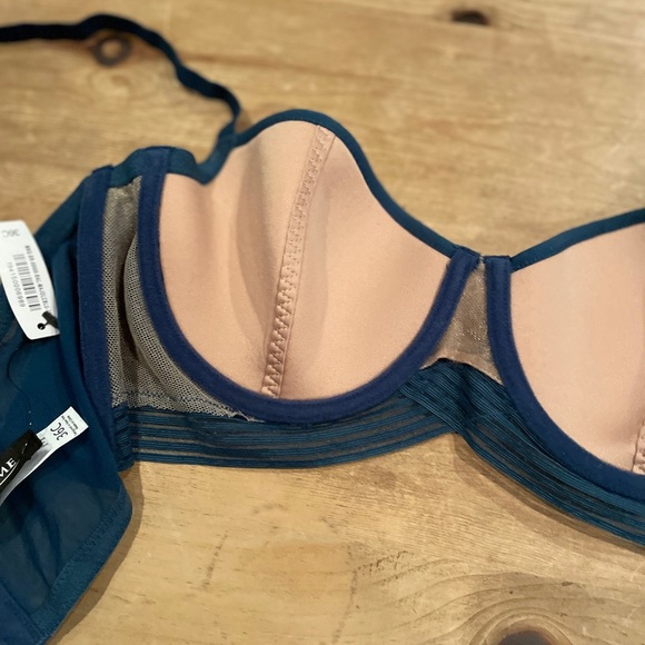 NWT Adore Me Blue Mesh Underwire Lace Bra 36C Feminine Lingerie Sheer Trim - Picture 3 of 5